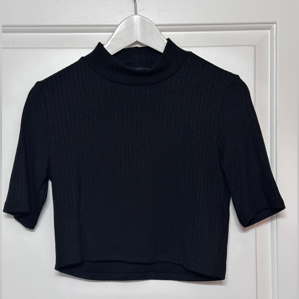 Zara turtleneck crop top size L